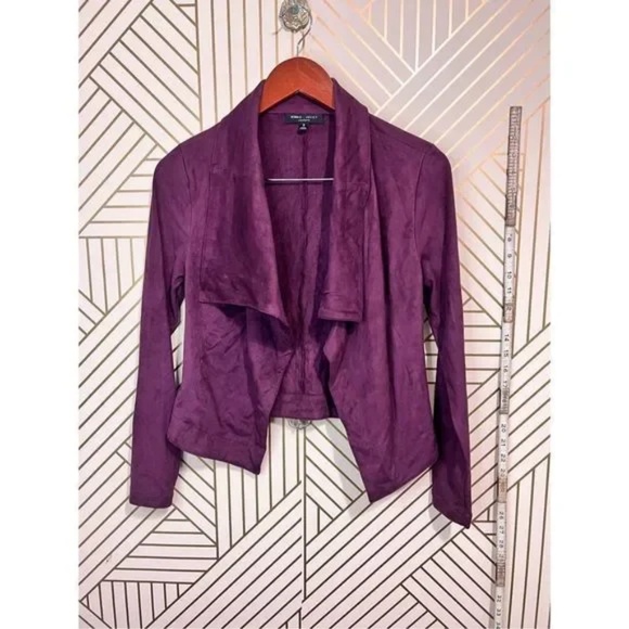 Lot- Chic Women's Clothing Bundle – Studio Tahari Black Suit, Romeo & Juliet - Picture 8 of 16